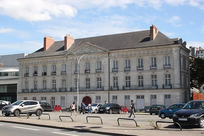 Foto de Hotel Deurbroucq - Llann Wé² - © Creative Commons (https://creativecommons.org/licenses/by-sa/4.0/deed.fr)