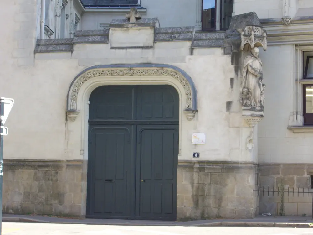 Foto de Hotel Saint-A incendente (viejo) - Sous licence Creative Commons (https://creativecommons.org/licenses/by-sa/4.0/deed.fr) - Par Fab5669 - © Creative Commons (https://creativecommons.org/licenses/by-sa/4.0/deed.fr)