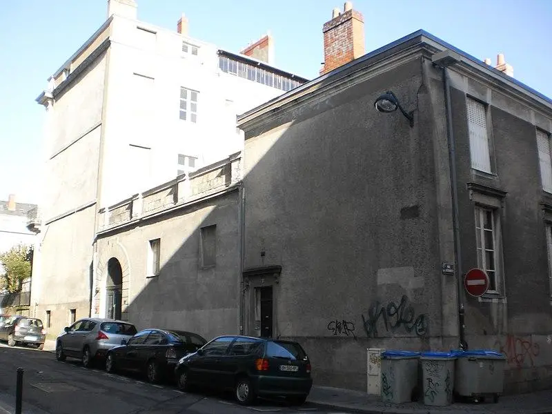 Foto de Construyendo en cursos de Cambronne - Rehtse - © Creative Commons (https://creativecommons.org/licenses/by-sa/4.0/deed.fr)