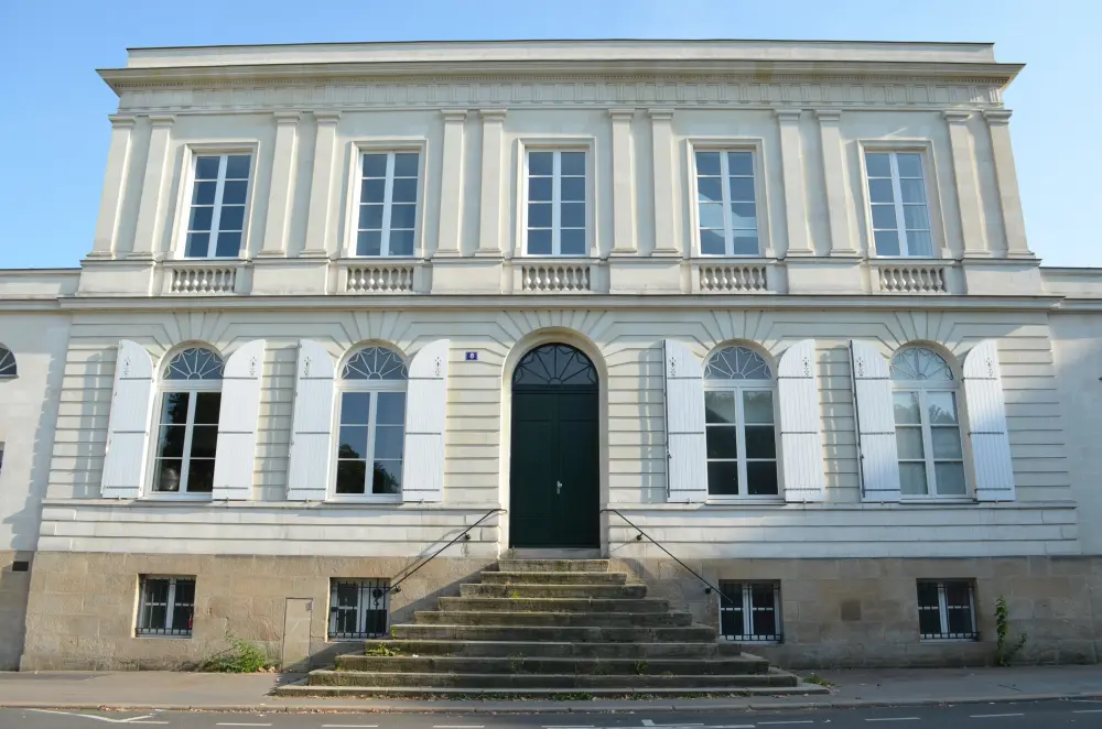 Foto de Edificio - Sous licence Creative Commons (https://creativecommons.org/licenses/by-sa/4.0/deed.fr) - Par Selbymay - © Creative Commons (https://creativecommons.org/licenses/by-sa/4.0/deed.fr)