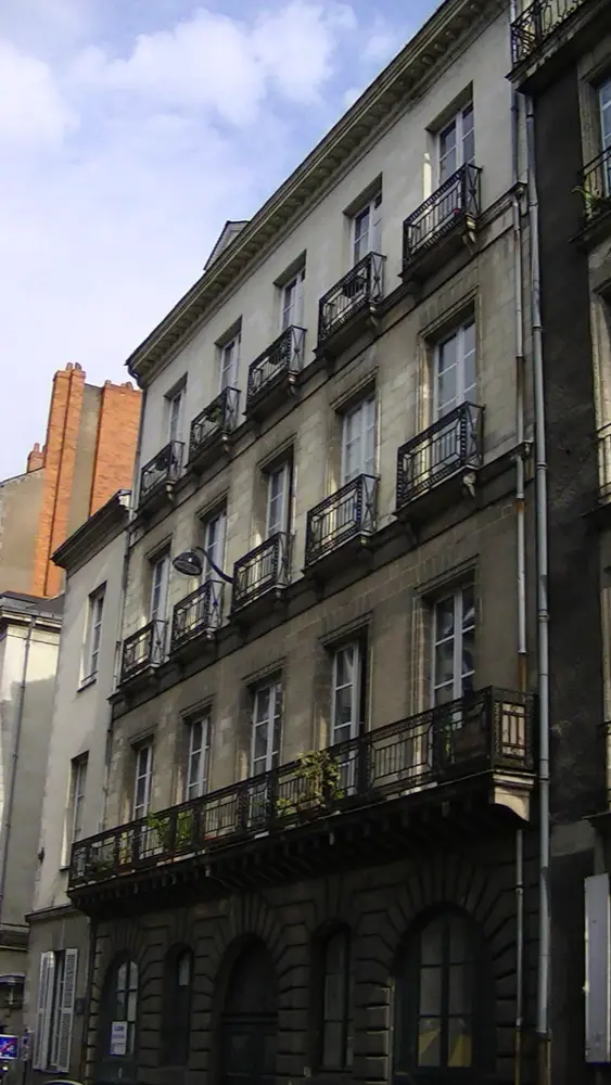 Foto de Edificio del curso de Cambronne - Sous licence Creative Commons (https://creativecommons.org/licenses/by-sa/4.0/deed.fr) - Par Adam Bishop - © Creative Commons (https://creativecommons.org/licenses/by-sa/4.0/deed.fr)