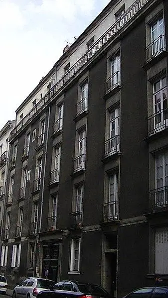 Foto de Edificio del curso de Cambronne - Adam Bishop - © Creative Commons (https://creativecommons.org/licenses/by-sa/4.0/deed.fr)