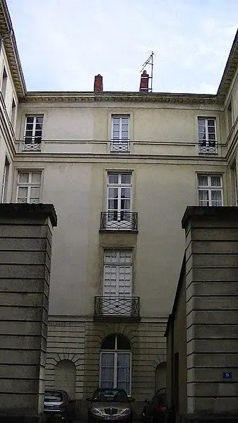 Foto de Edificio del curso de Cambronne - Adam Bishop - © Creative Commons (https://creativecommons.org/licenses/by-sa/4.0/deed.fr)