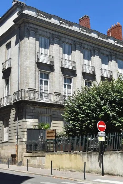 Foto de Edificio del curso de Cambronne - POP Plateforme Ouverte du Patrimoine / Base Mérimée - © Ministère de la Culture (France), Médiathèque du patrimoine et de la photographie, diffusion RMN-GP