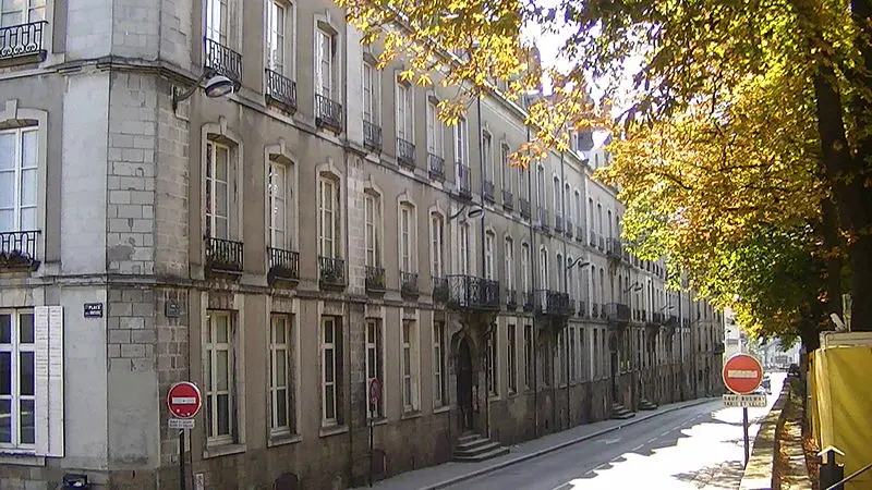 Foto de Edificio - Adam Bishop - © Creative Commons (https://creativecommons.org/licenses/by-sa/4.0/deed.fr)