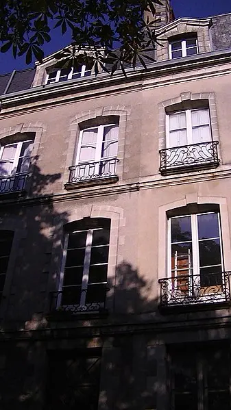 Foto de Edificio - Adam Bishop - © Creative Commons (https://creativecommons.org/licenses/by-sa/4.0/deed.fr)