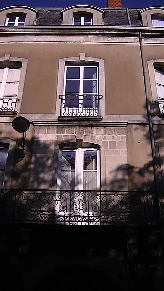 Foto von Gebäude - Adam Bishop - © Creative Commons (https://creativecommons.org/licenses/by-sa/4.0/deed.fr)