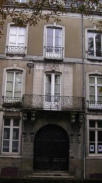 Foto de Edificio - Adam Bishop - © Creative Commons (https://creativecommons.org/licenses/by-sa/4.0/deed.fr)