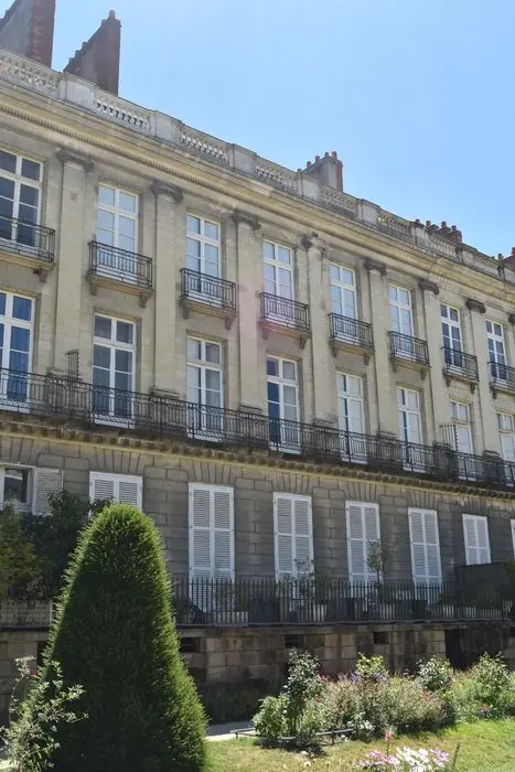 Foto de Edificio del curso de Cambronne - POP Plateforme Ouverte du Patrimoine / Base Mérimée - © Ministère de la Culture (France), Médiathèque du patrimoine et de la photographie, diffusion RMN-GP