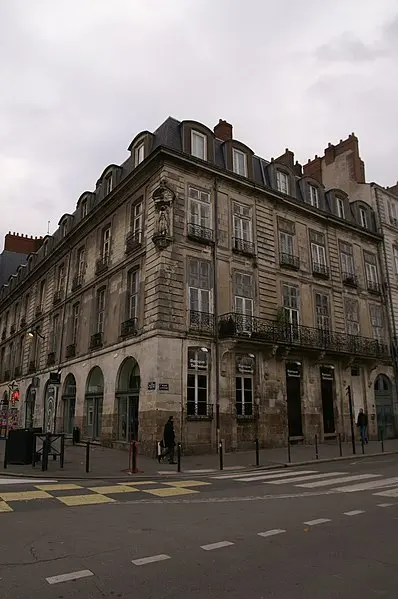 Picture of Building - Pymouss - © Creative Commons (https://creativecommons.org/licenses/by-sa/4.0/deed.fr)