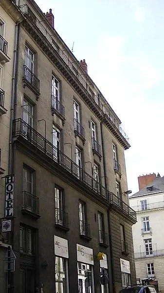 Foto de Edificio del curso de Cambronne - Adam Bishop - © Creative Commons (https://creativecommons.org/licenses/by-sa/4.0/deed.fr)