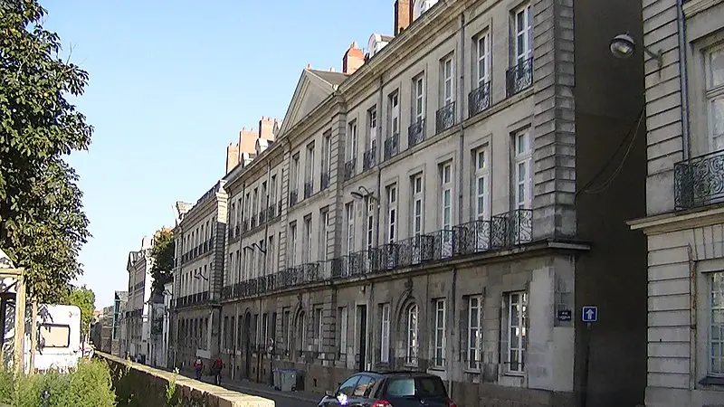 Foto de Edificio - Adam Bishop - © Creative Commons (https://creativecommons.org/licenses/by-sa/4.0/deed.fr)
