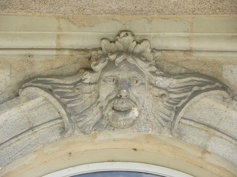 Foto de Edificio - GO69 - © Creative Commons (https://creativecommons.org/licenses/by-sa/4.0/deed.fr)