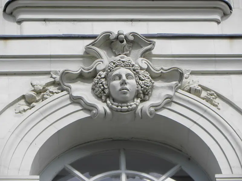Foto de Edificio - GO69 - © Creative Commons (https://creativecommons.org/licenses/by-sa/4.0/deed.fr)