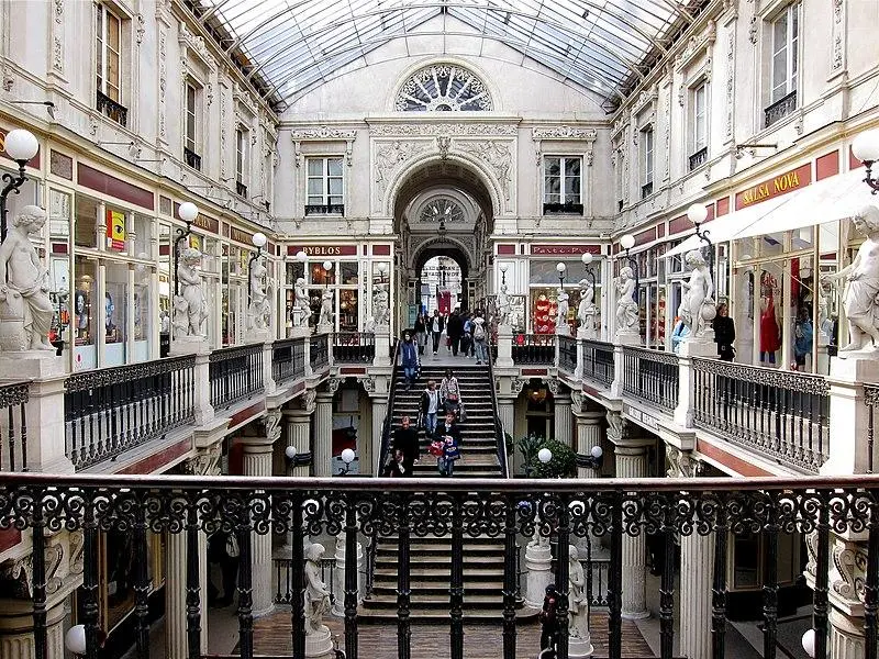 Foto de Pasaje de pommeraye - Velvet - © Creative Commons (https://creativecommons.org/licenses/by-sa/4.0/deed.fr)