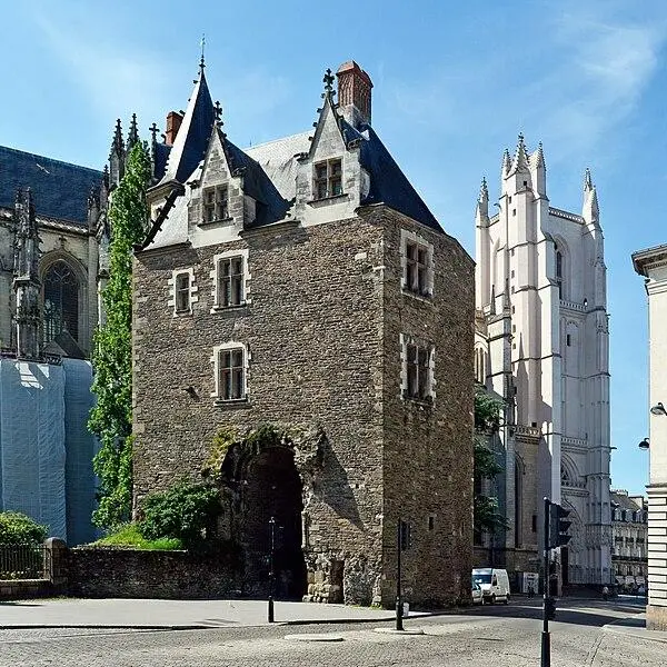 Foto de La puerta galopomana, conocida como el bastión de Saint-Pierre, depende del antiguo obispado - Selbymay - © Creative Commons (https://creativecommons.org/licenses/by-sa/4.0/deed.fr)
