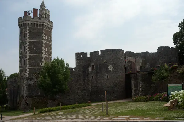 Foto de Castillo - PMRMaeyaert - © Creative Commons (https://creativecommons.org/licenses/by-sa/4.0/deed.fr)