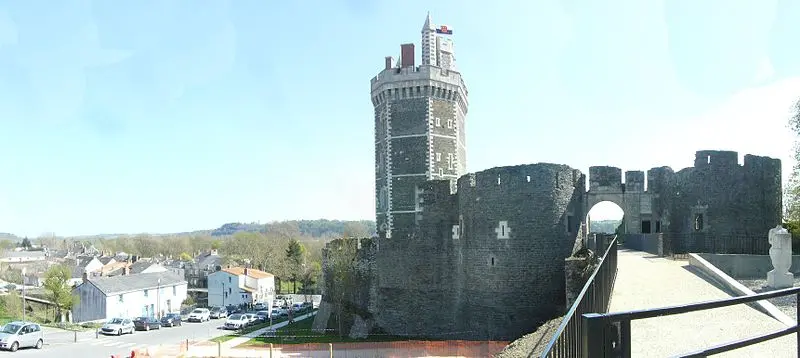 Foto de Castillo - Plindenbaum - © Creative Commons (https://creativecommons.org/licenses/by-sa/4.0/deed.fr)