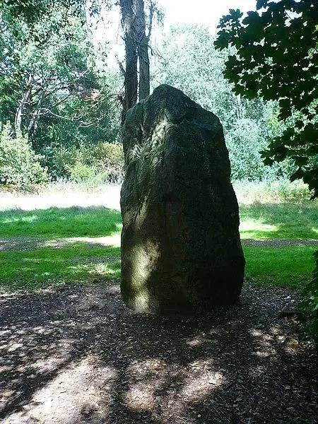 Foto von Menhir - Poulpy - © Creative Commons (https://creativecommons.org/licenses/by-sa/4.0/deed.fr)