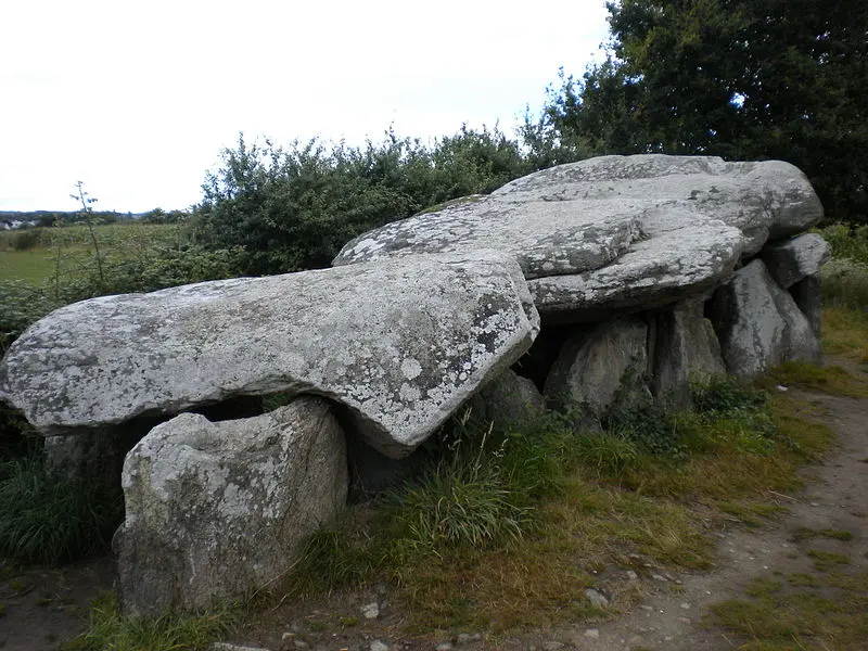 Foto di Dolmen-alleré coperto - Cbyd - © Creative Commons (https://creativecommons.org/licenses/by-sa/4.0/deed.fr)