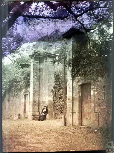 Picture of Gibraye madness - POP Plateforme Ouverte du Patrimoine / Base Mérimée - © Dépôt de la Société française d'archéologie, Ministère de la Culture (France), Médiathèque du patrimoine et de la photographie, diffusion GrandPalaisRmn Photo