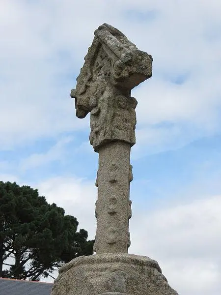 Foto de Brogard Cross en Trescalan - Romain Bréget - © Creative Commons (https://creativecommons.org/licenses/by-sa/4.0/deed.fr)