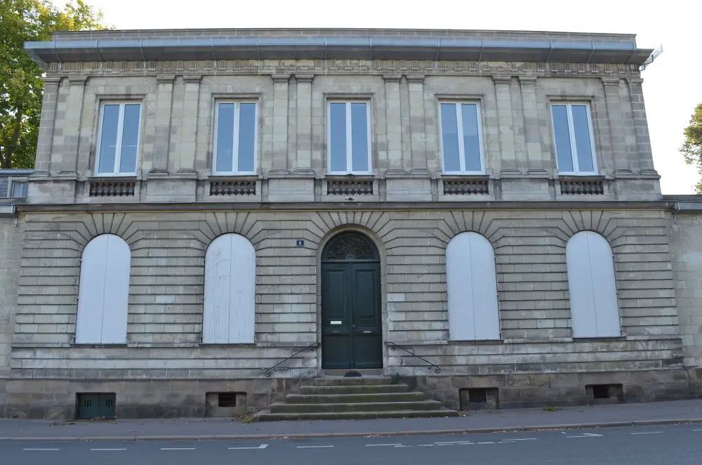 Foto de Edificio - Sous licence Creative Commons (https://creativecommons.org/licenses/by-sa/4.0/deed.fr) - Par Selbymay - © Creative Commons (https://creativecommons.org/licenses/by-sa/4.0/deed.fr)
