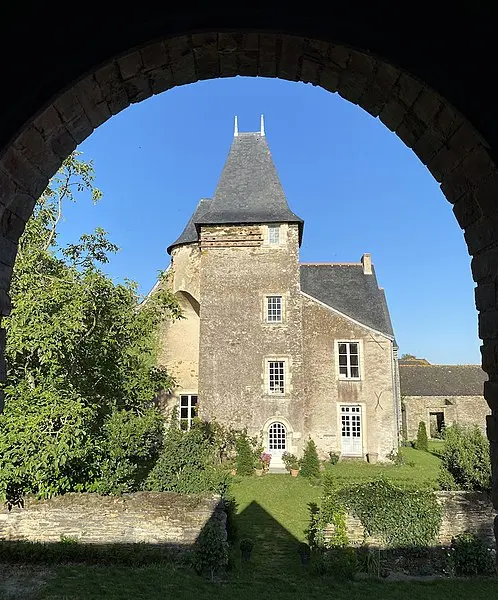Foto von Herrenhaus von Gaisne (alt) - MDG44 - © Creative Commons (https://creativecommons.org/licenses/by-sa/4.0/deed.fr)