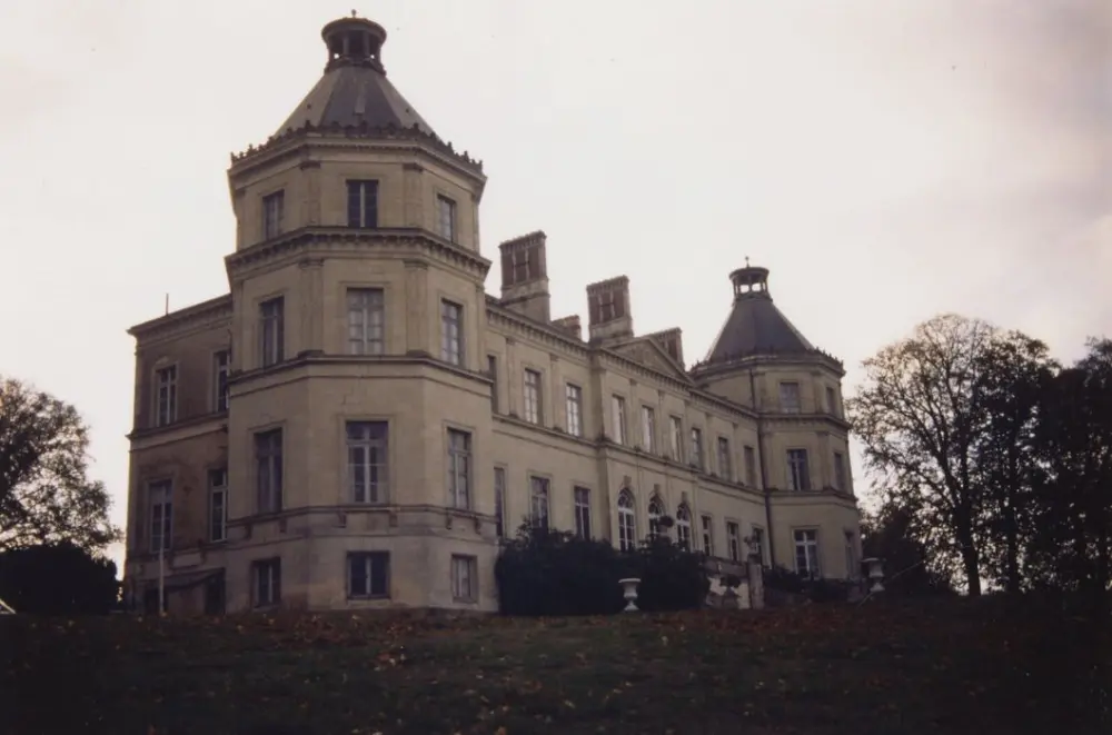 Picture of Castle - POP Plateforme Ouverte du Patrimoine / Base Mérimée - © Ministère de la Culture (France), Médiathèque du patrimoine et de la photographie, tous droits réservés