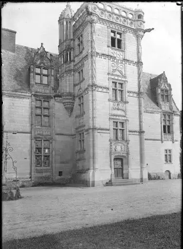Picture of Château de Saint-Ouen - POP Plateforme Ouverte du Patrimoine / Base Mérimée - © Ministère de la Culture (France), Médiathèque du patrimoine et de la photographie, diffusion RMN-GP