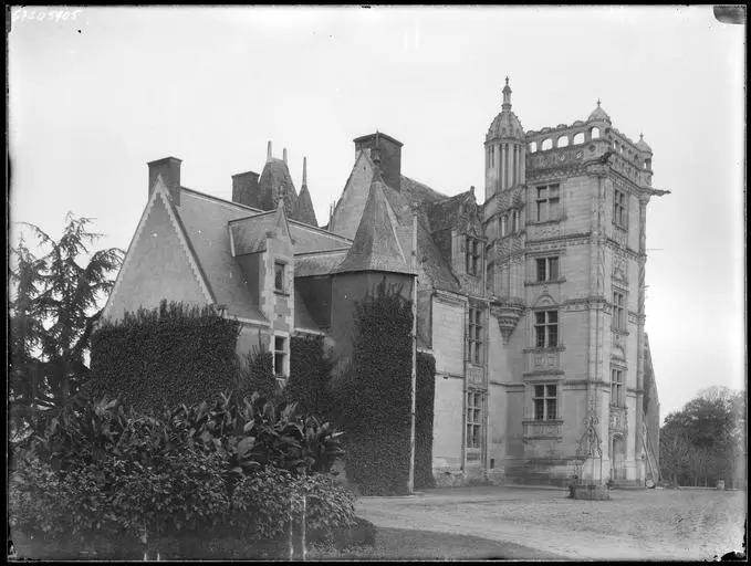 Picture of Château de Saint-Ouen - POP Plateforme Ouverte du Patrimoine / Base Mérimée - © Ministère de la Culture (France), Médiathèque du patrimoine et de la photographie, diffusion GrandPalaisRmn Photo