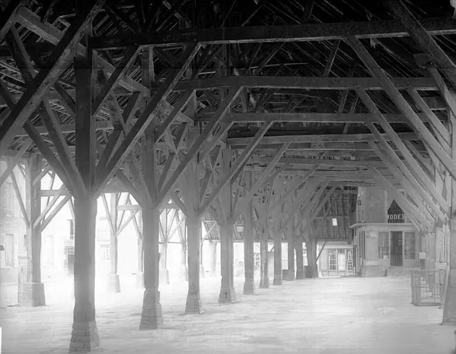 Foto de Halles-mairie - POP Plateforme Ouverte du Patrimoine / Base Mérimée - © Dépôt de la Société française d'archéologie, Ministère de la Culture (France), Médiathèque du patrimoine et de la photographie, diffusion GrandPalaisRmn Photo