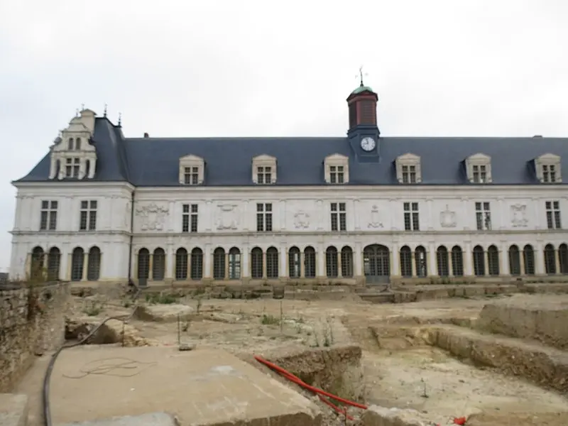 Picture of Château Neuf, currently Palais de Justice de Laval - Romain Bréget - © Creative Commons (https://creativecommons.org/licenses/by-sa/4.0/deed.fr)