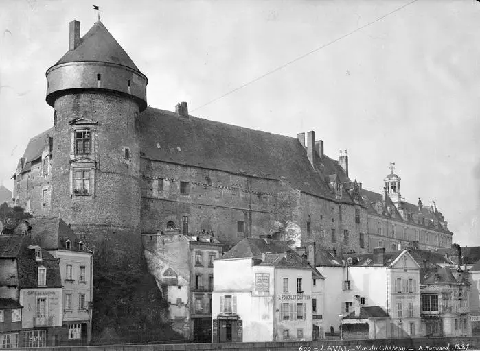 Picture of Old castle - POP Plateforme Ouverte du Patrimoine / Base Mérimée - © Ministère de la Culture (France), Médiathèque du patrimoine et de la photographie, diffusion GrandPalaisRmn Photo