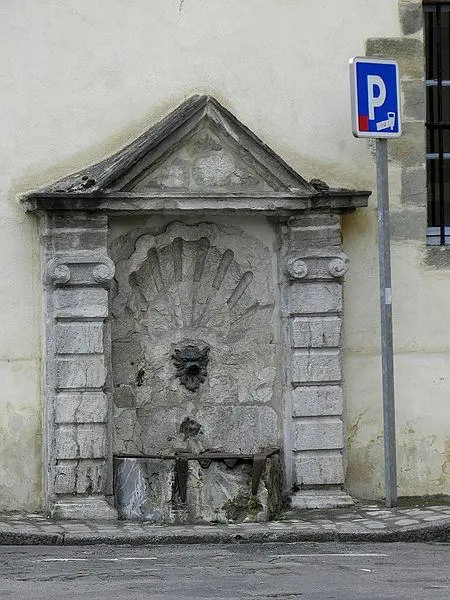 Photo de Fontaine - GO69 - © Creative Commons (https://creativecommons.org/licenses/by-sa/4.0/deed.fr)