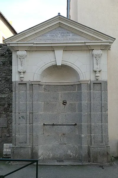 Foto di Fontana di Saint-Martin - Fab5669 - © Creative Commons (https://creativecommons.org/licenses/by-sa/4.0/deed.fr)