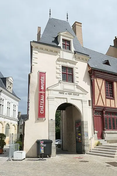 Foto de El edificio dice de Maistre Julien Briand - Fab5669 - © Creative Commons (https://creativecommons.org/licenses/by-sa/4.0/deed.fr)