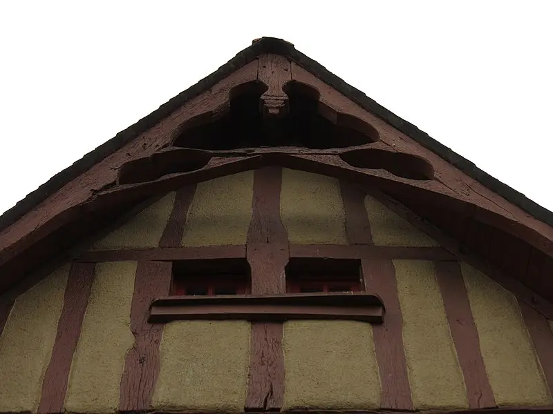 Picture of Two 16th century houses located on both sides of the Grande-Rue - Romain Bréget - © Creative Commons (https://creativecommons.org/licenses/by-sa/4.0/deed.fr)