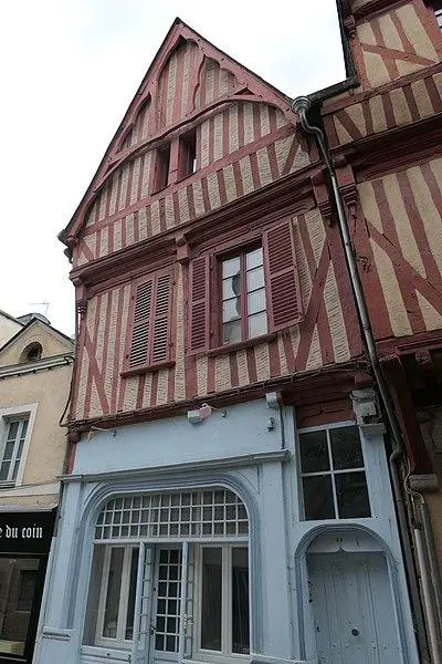 Foto von Haus des 16. Jahrhunderts - Fab5669 - © Creative Commons (https://creativecommons.org/licenses/by-sa/4.0/deed.fr)