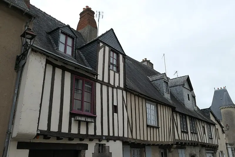 Foto di Casa del 17 ° secolo vicino al Presbytery di Saint-Vénérand - Fab5669 - © Creative Commons (https://creativecommons.org/licenses/by-sa/4.0/deed.fr)