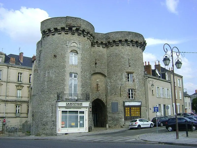 Photo de Anciens remparts - Guiguilacagouille - © Creative Commons (https://creativecommons.org/licenses/by-sa/4.0/deed.fr)