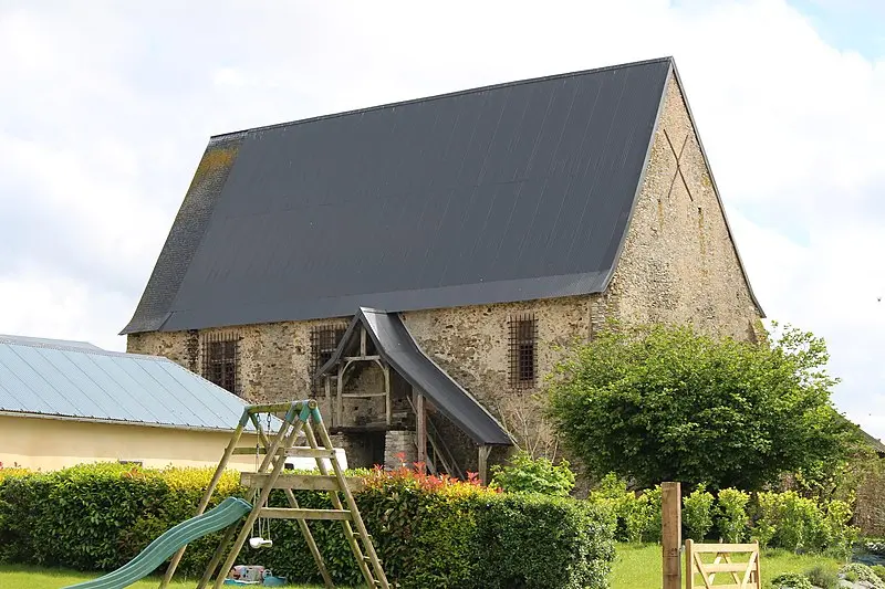 Foto di Logis e Grange du Plessis - Xfigpower - © Creative Commons (https://creativecommons.org/licenses/by-sa/4.0/deed.fr)
