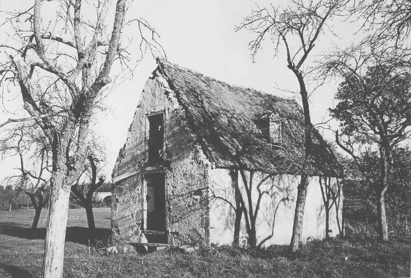 Foto di Cappella di Saint-Léonard (precedentemente nominata Ferme Saint-Léonard) - POP Plateforme Ouverte du Patrimoine / Base Mérimée - © Ministère de la Culture (France), Médiathèque du patrimoine et de la photographie (objets mobiliers), tous droits réservés