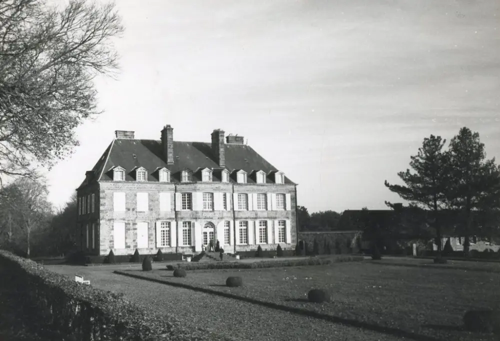Foto von Pihoray Castle - POP Plateforme Ouverte du Patrimoine / Base Mérimée - © Ministère de la Culture (France), Médiathèque du patrimoine et de la photographie, tous droits réservés