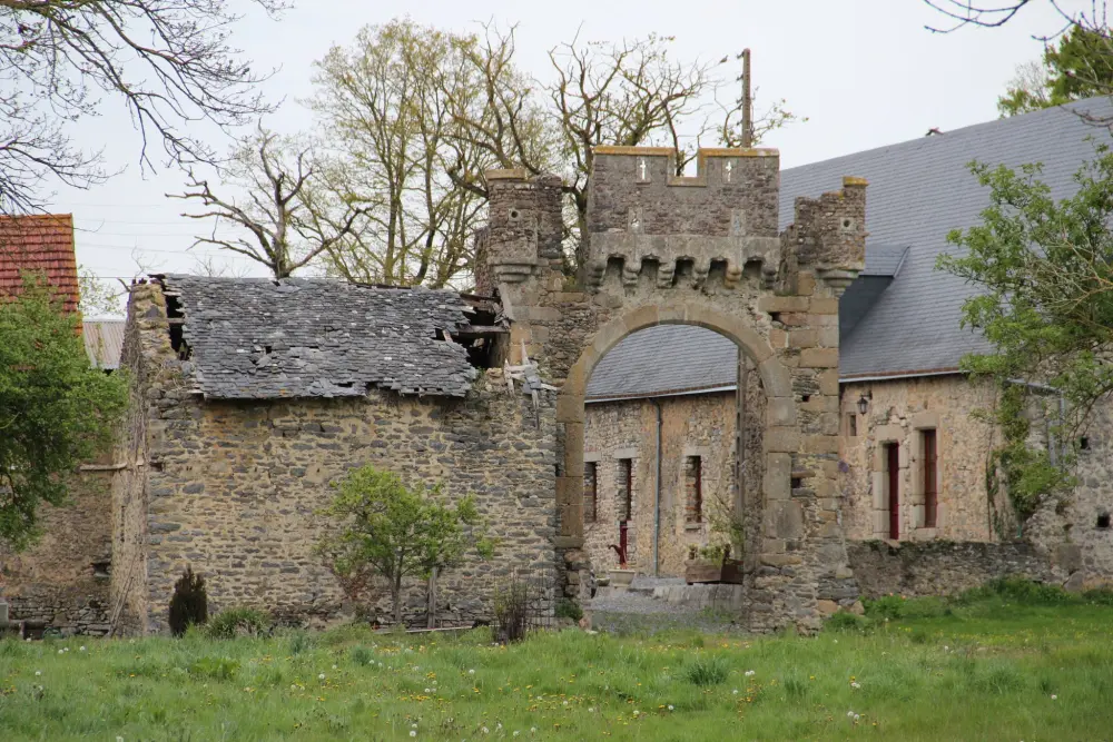 Foto de Manor del Chesnelière (viejo) - Sous licence Creative Commons (https://creativecommons.org/licenses/by-sa/4.0/deed.fr) - Par Sebala - © Creative Commons (https://creativecommons.org/licenses/by-sa/4.0/deed.fr)
