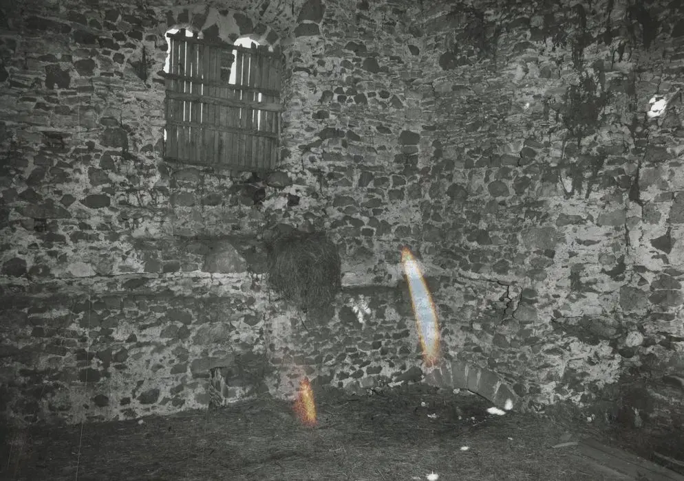 Picture of Feudal clod and the so -called walls building - POP Plateforme Ouverte du Patrimoine / Base Mérimée - © Ministère de la Culture (France), Médiathèque du patrimoine et de la photographie, tous droits réservés