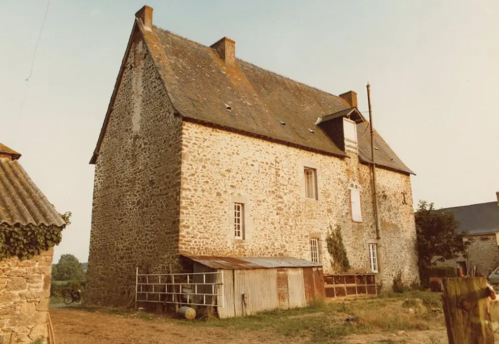Foto di Manor d'Aubigné (vecchio) - POP Plateforme Ouverte du Patrimoine / Base Mérimée - © Ministère de la Culture (France), Médiathèque du patrimoine et de la photographie, tous droits réservés