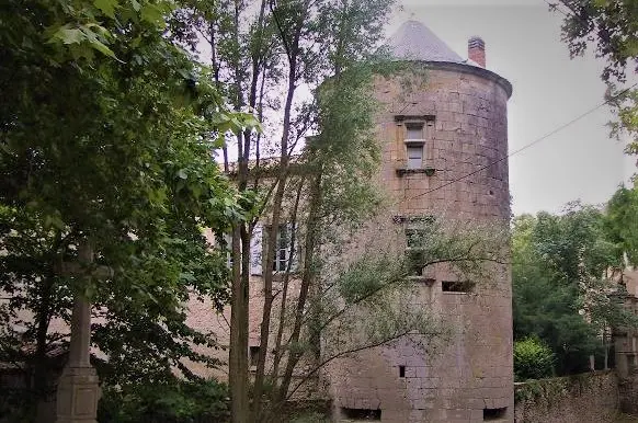Foto di Château e Parc d'Hauterive - Sous licence Creative Commons (https://creativecommons.org/licenses/by-sa/4.0/deed.fr) - Par Hernandelucas - © Creative Commons (https://creativecommons.org/licenses/by-sa/4.0/deed.fr)