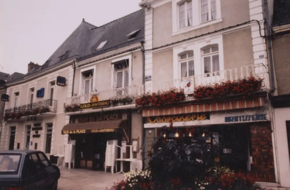 Foto de Café Beguin Peltier, dice hoy del ayuntamiento - POP Plateforme Ouverte du Patrimoine / Base Mérimée - © Ministère de la Culture (France), Médiathèque du patrimoine et de la photographie, tous droits réservés