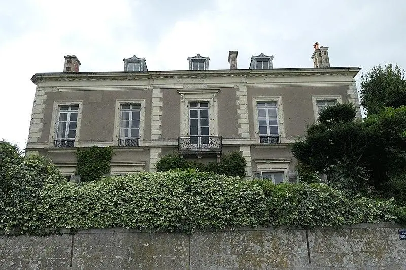 Foto von Dutreil Mansion - Fab5669 - © Creative Commons (https://creativecommons.org/licenses/by-sa/4.0/deed.fr)